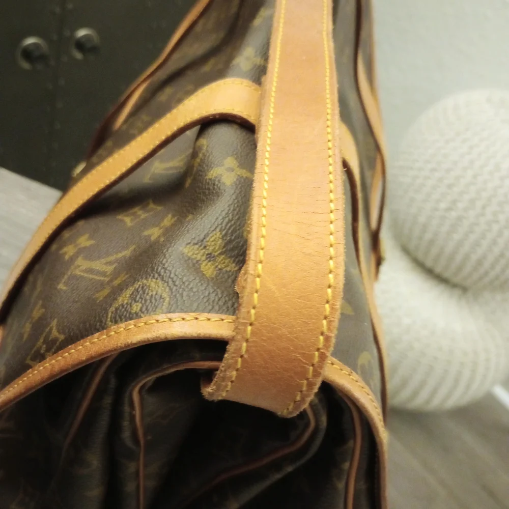 Louis Vuitton Saumur 43 bag - Picture 9 of 16